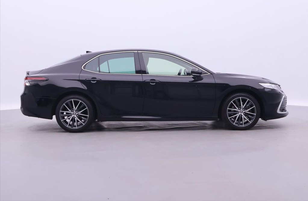 Toyota Camry 2.5 Hybrid 2021 8