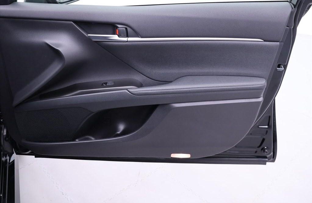Toyota Camry 2.5 Hybrid 2021 12