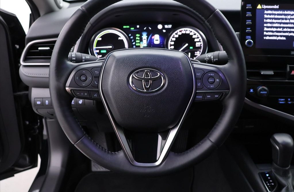 Toyota Camry 2.5 Hybrid 2021 19