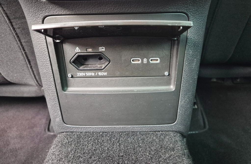 Škoda Superb 2.0 2023 14