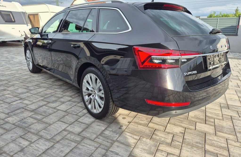 Škoda Superb 2.0 2023 5