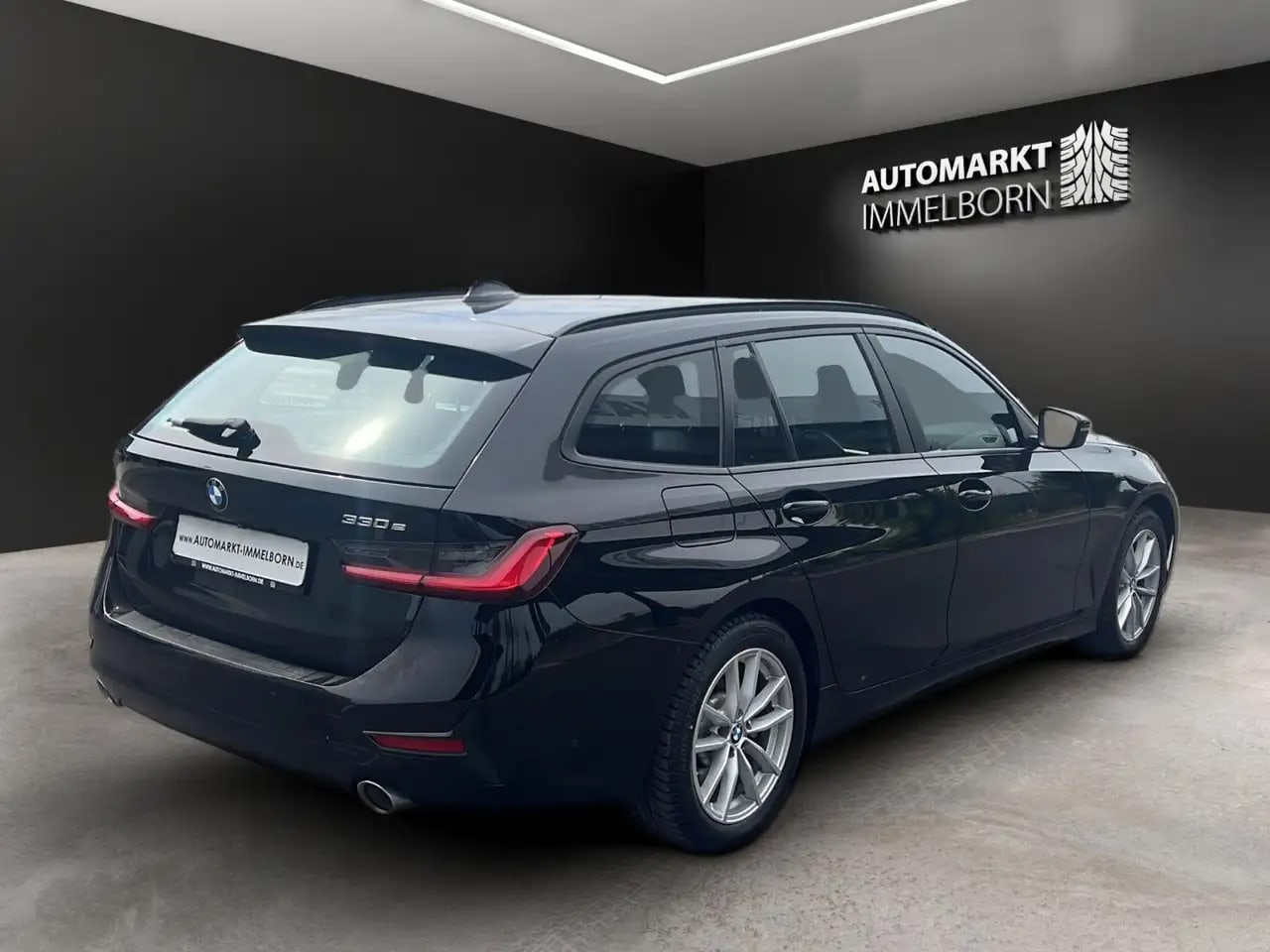 BMW 330 e Kamera*LED*Leder*Spur*LiveCockpi*H&K*Memor 6