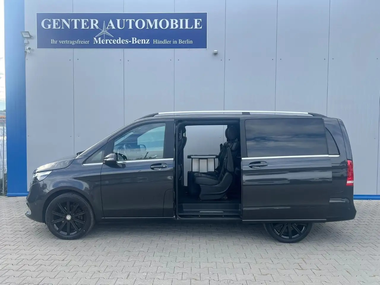 Mercedes-Benz V 300 LANG 4M AIRMATIC PANO WEBASTO EL.TÜREN AHK 5