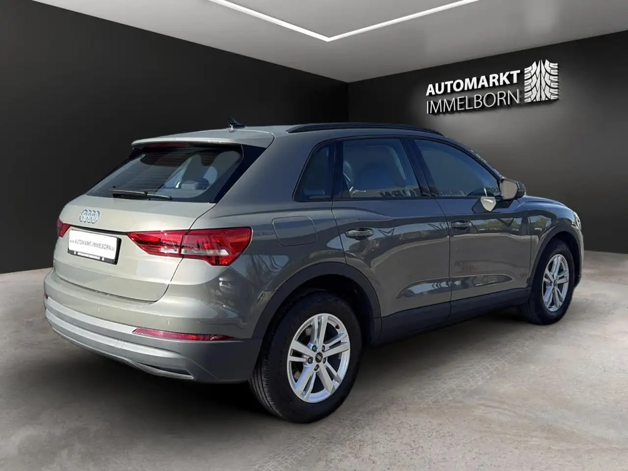 Audi Q3 35 TDI Virtual*LED*NaviTouch*SPUR*VKZ*Tempo*L 8