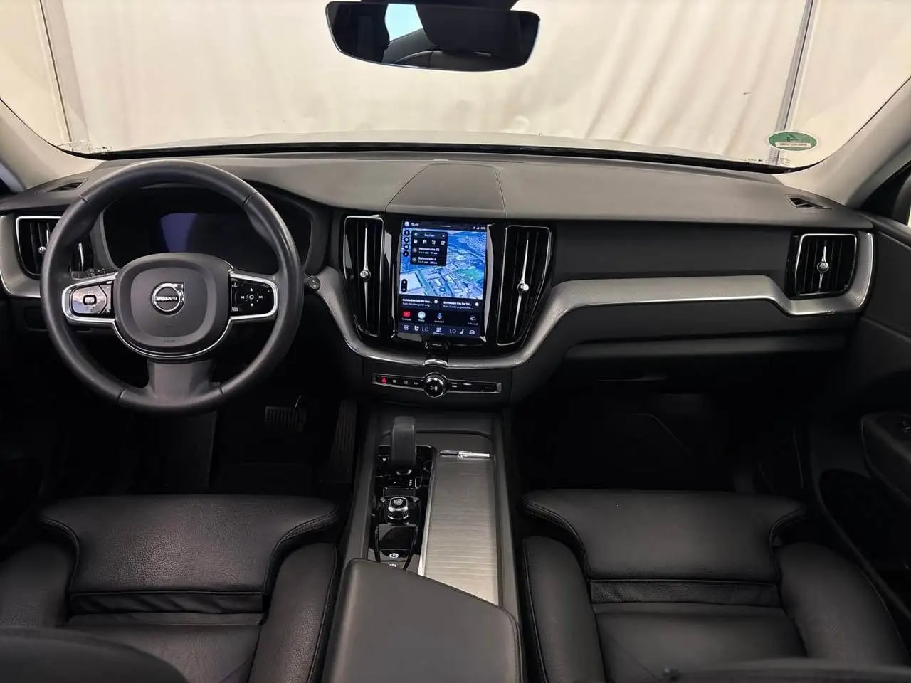 Volvo XC60 Plus Bright VollLeder*LED*AHK*4xSH*Kamera*N 8