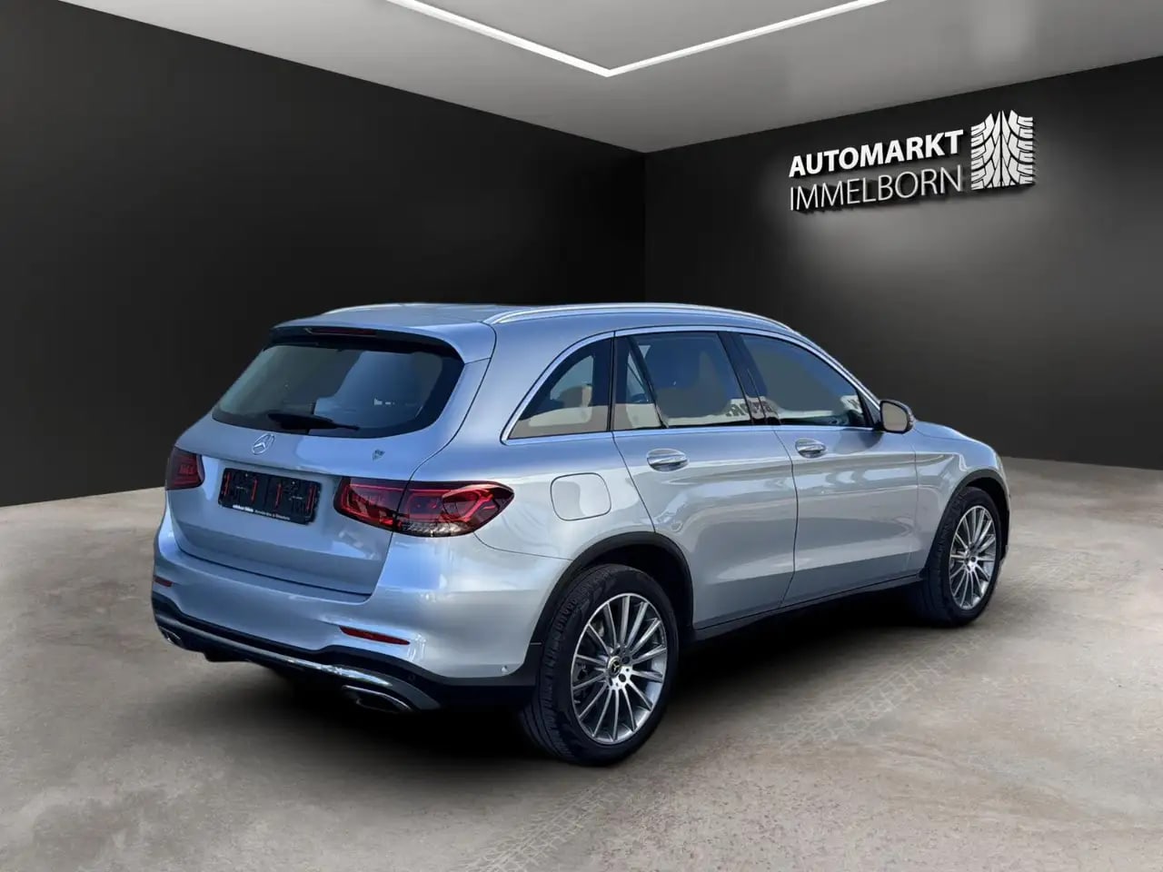 Mercedes-Benz GLC 300 d AMG 20*Memory*STHZG*Pano*AHK*Massag 8