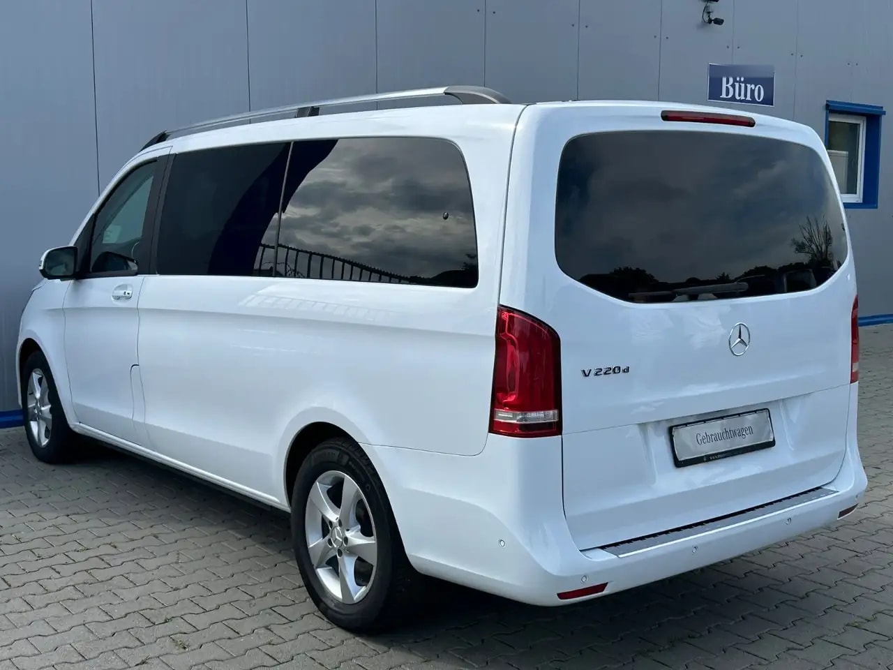 Mercedes-Benz V 220 LANG 9G-TR WEBASTO NAVI MBUX KAMERA 7-SITZ 9