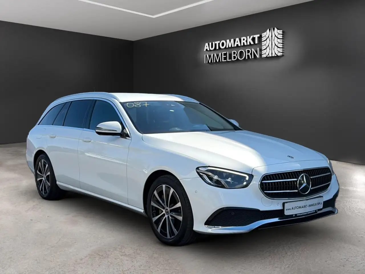Mercedes-Benz E 300 e VollLeder*360*LED*DAB*Navitouch*SOH 94%*