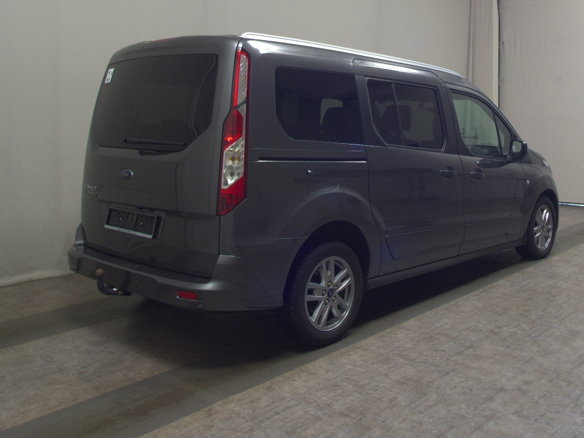 Ford Tourneo Connect 1.5 TDCi Titanium 7 Sitzer Navi 4
