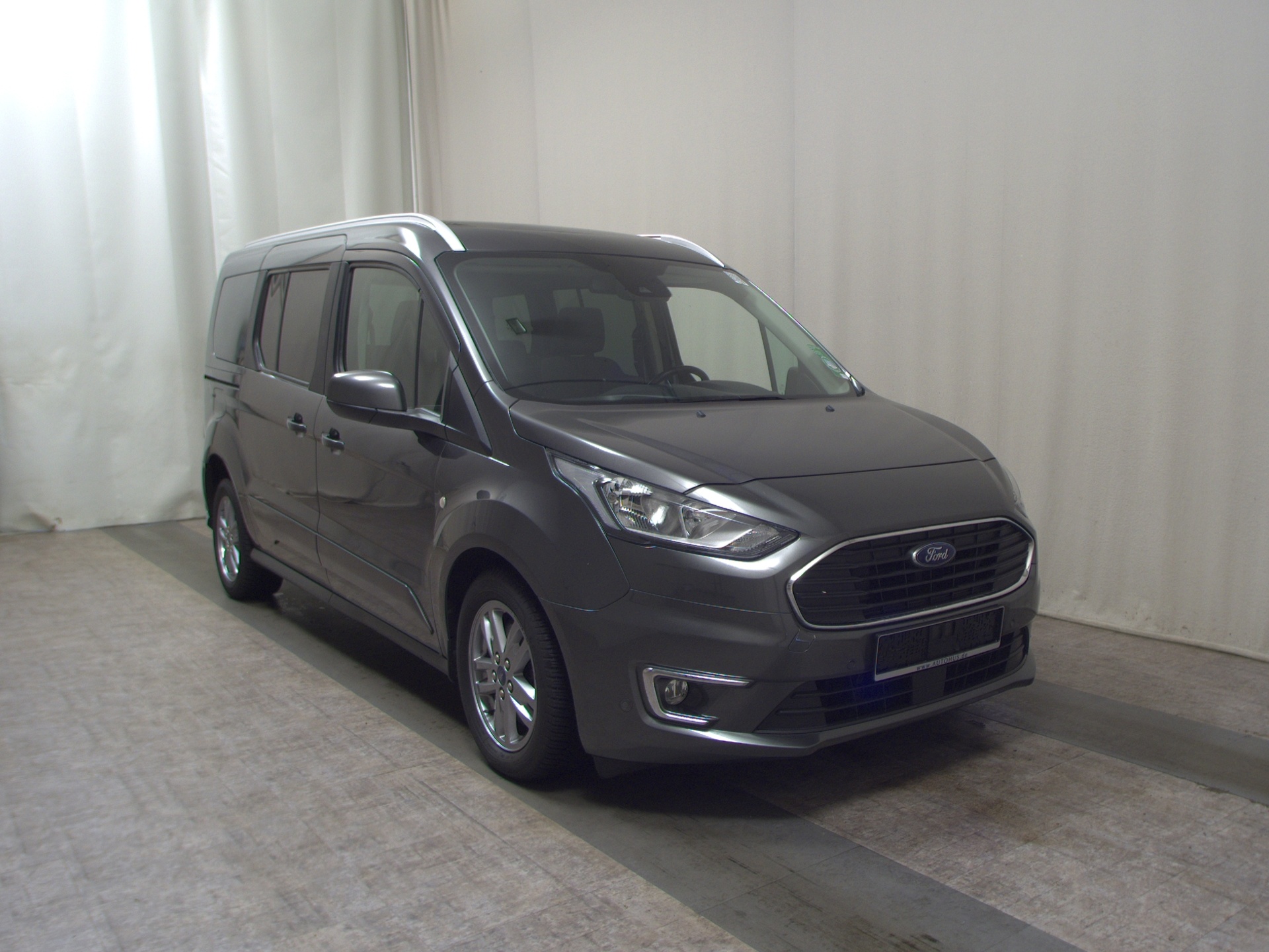 Ford Tourneo Connect 1.5 TDCi Titanium 7 Sitzer Navi 3