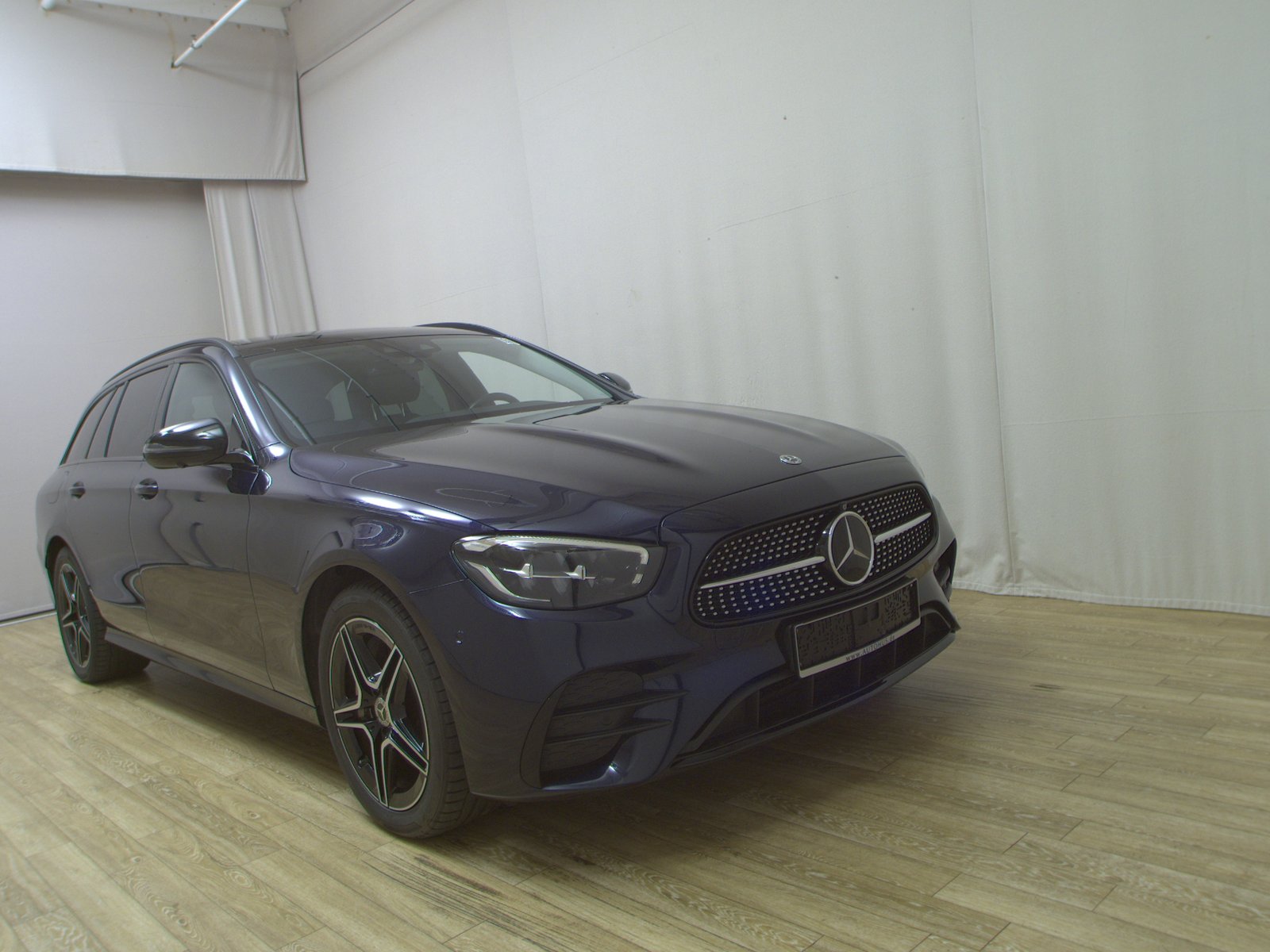 Mercedes-Benz E 300 T de AMG-Line AMG-LINE NAVI KLIMAAUT LED RADIO 3