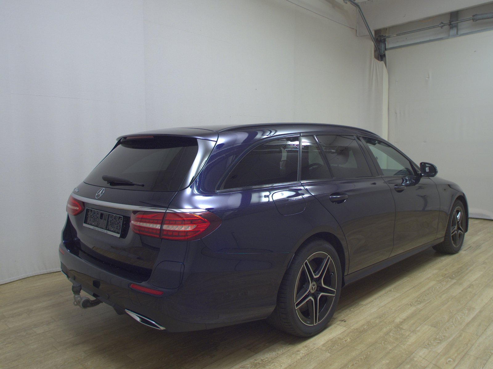 Mercedes-Benz E 300 T de AMG-Line AMG-LINE NAVI KLIMAAUT LED RADIO 4