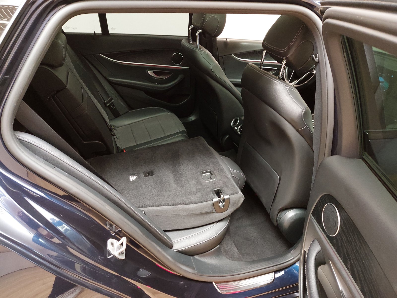Mercedes-Benz E 300 T de AMG-Line AMG-LINE NAVI KLIMAAUT LED RADIO 11