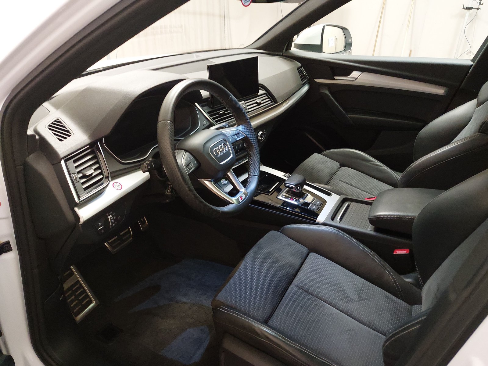 Audi Q5 40 TDI Qu. S-Line LED AHK Pano Sound 6