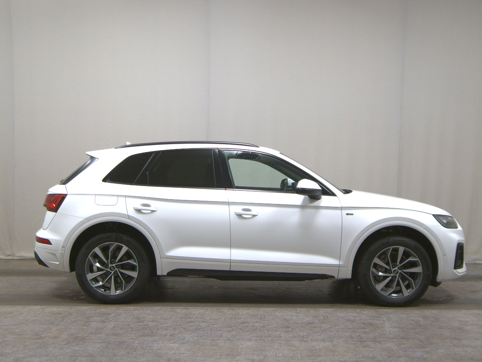 Audi Q5 40 TDI Qu. S-Line LED AHK Pano Sound