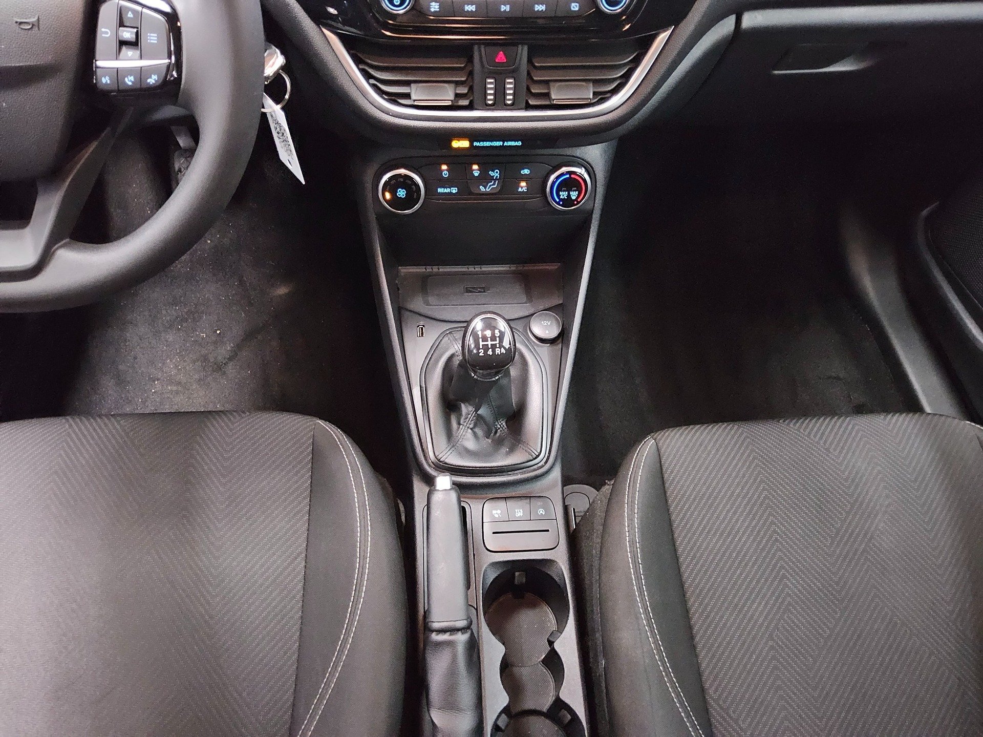 Ford Fiesta 1.1 Cool&Connect Navi LED 6