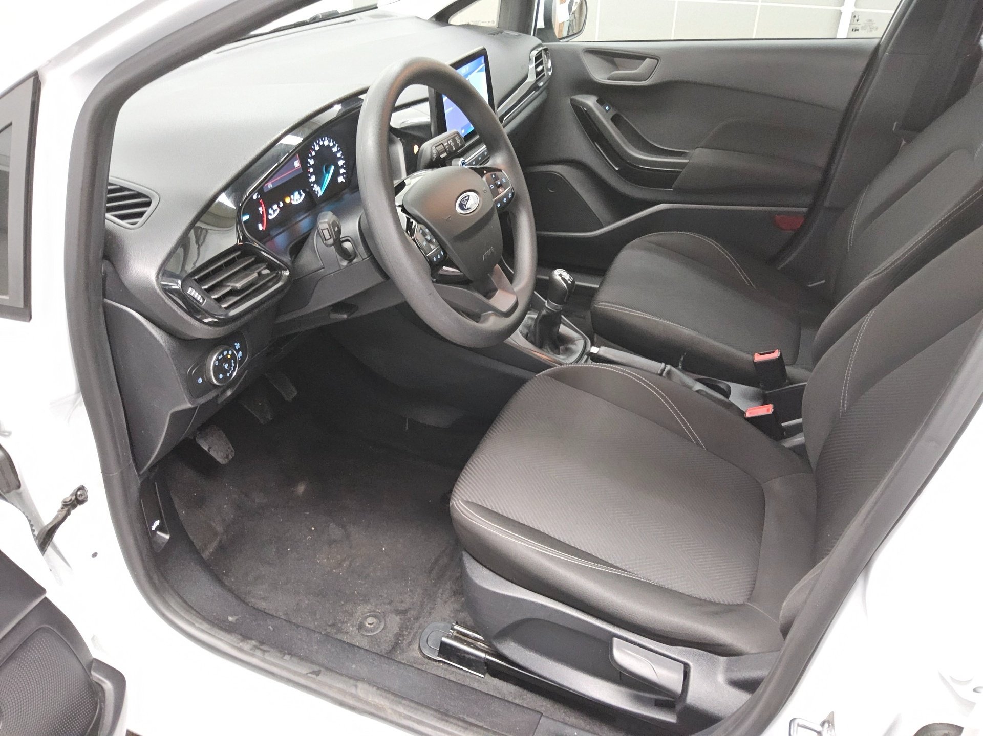 Ford Fiesta 1.1 Cool&Connect Navi LED 8