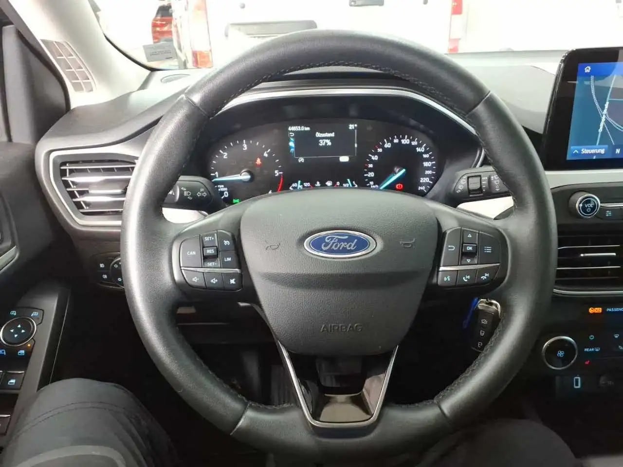 Ford Focus Lim. CoolConnect Kamera*LED*Navi*LM*DAB 10