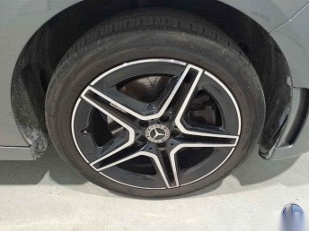 Mercedes-Benz A 250 e AMG-Line NAVI LED SHZ NIGHT PANO 11