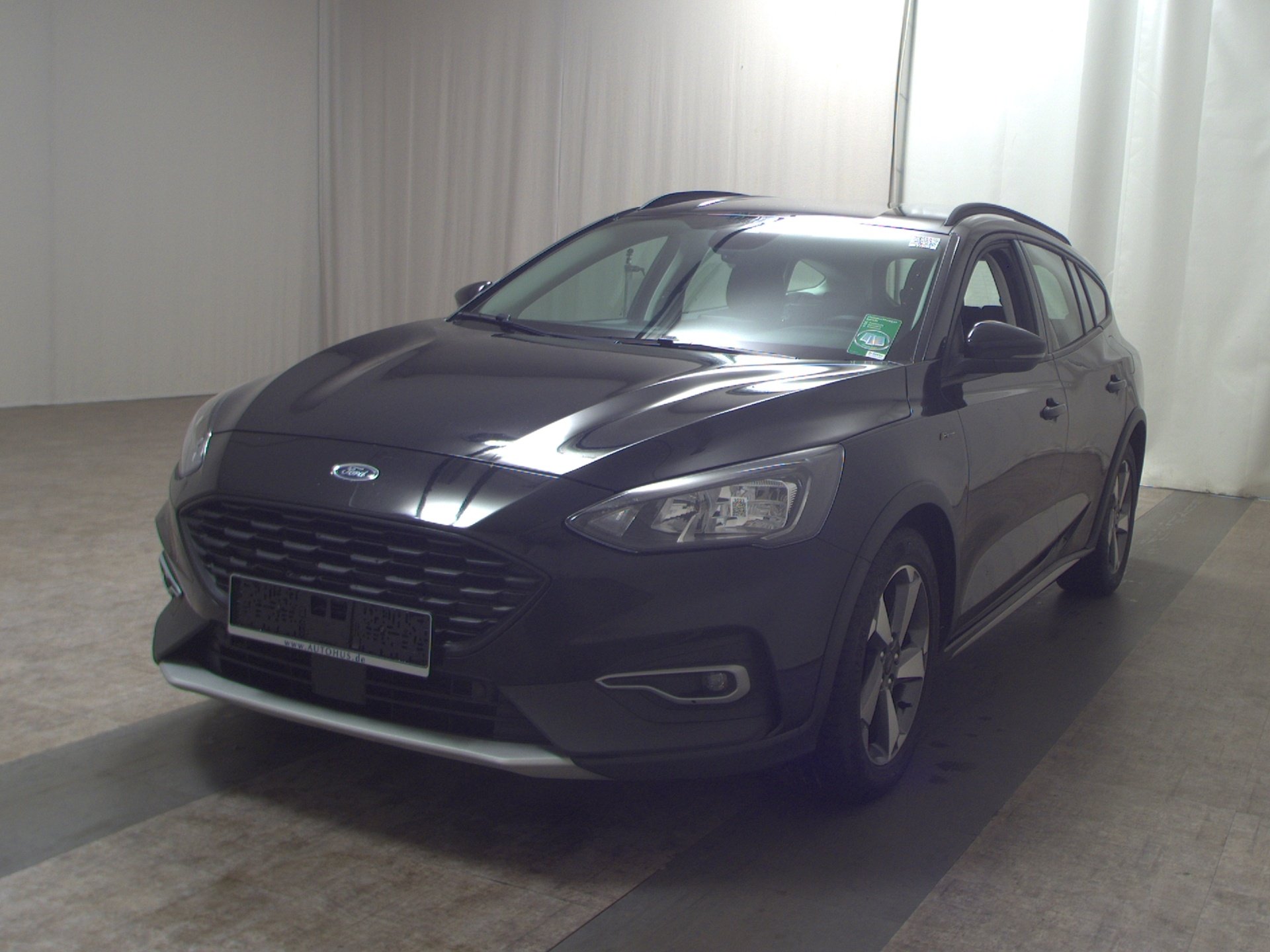 Ford Focus Turnier 1.5 EB Active Navi LED B&O PDC Shz 2
