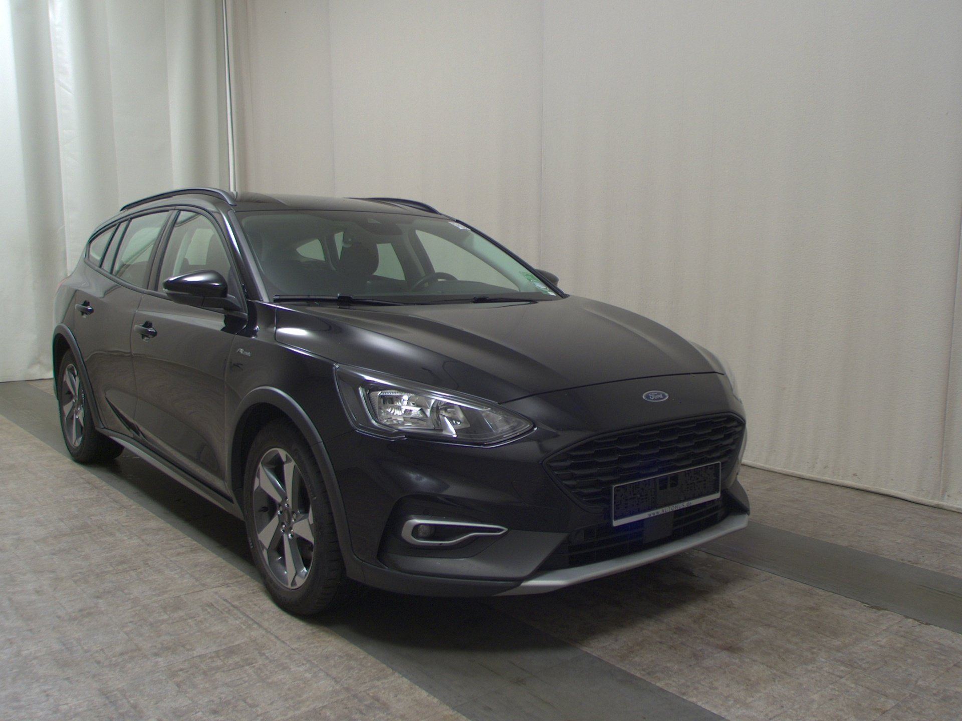 Ford Focus Turnier 1.5 EB Active Navi LED B&O PDC Shz 3