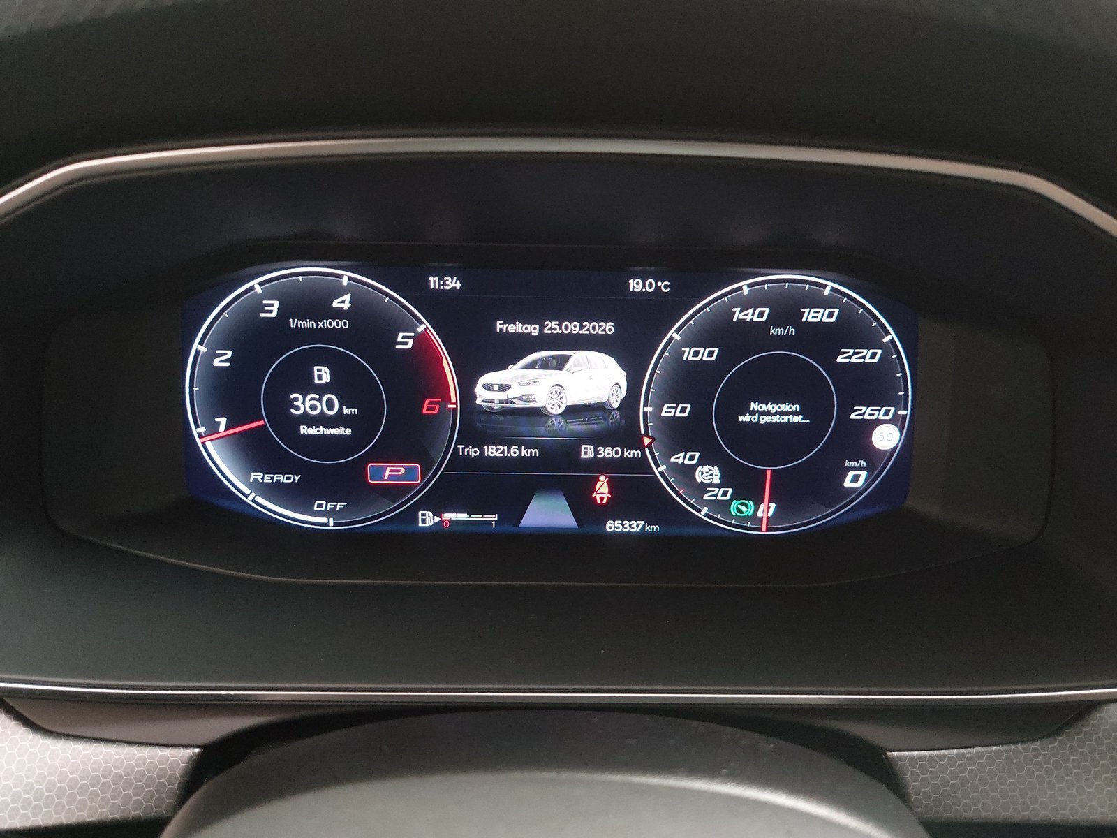 Seat Leon Sportstourer 2.0 TDI Style NAVI LED SHZ ACC LENKRADHZG 17