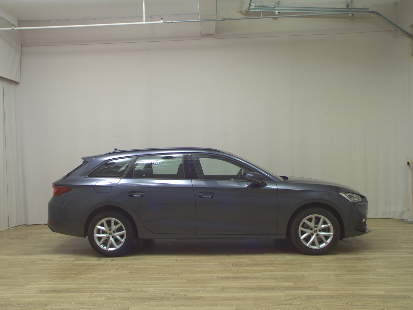 Seat Leon Sportstourer 2.0 TDI Style NAVI LED SHZ ACC LENKRADHZG
