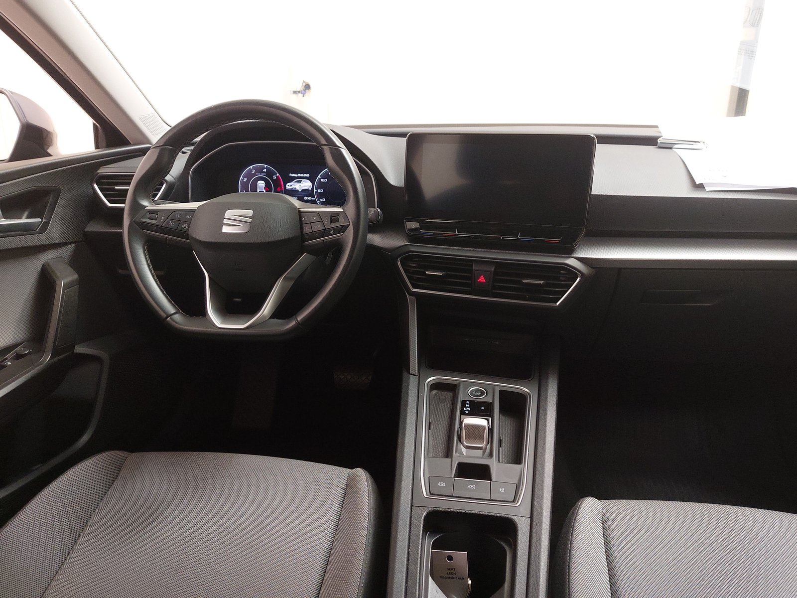Seat Leon Sportstourer 2.0 TDI Style NAVI LED SHZ ACC LENKRADHZG 13