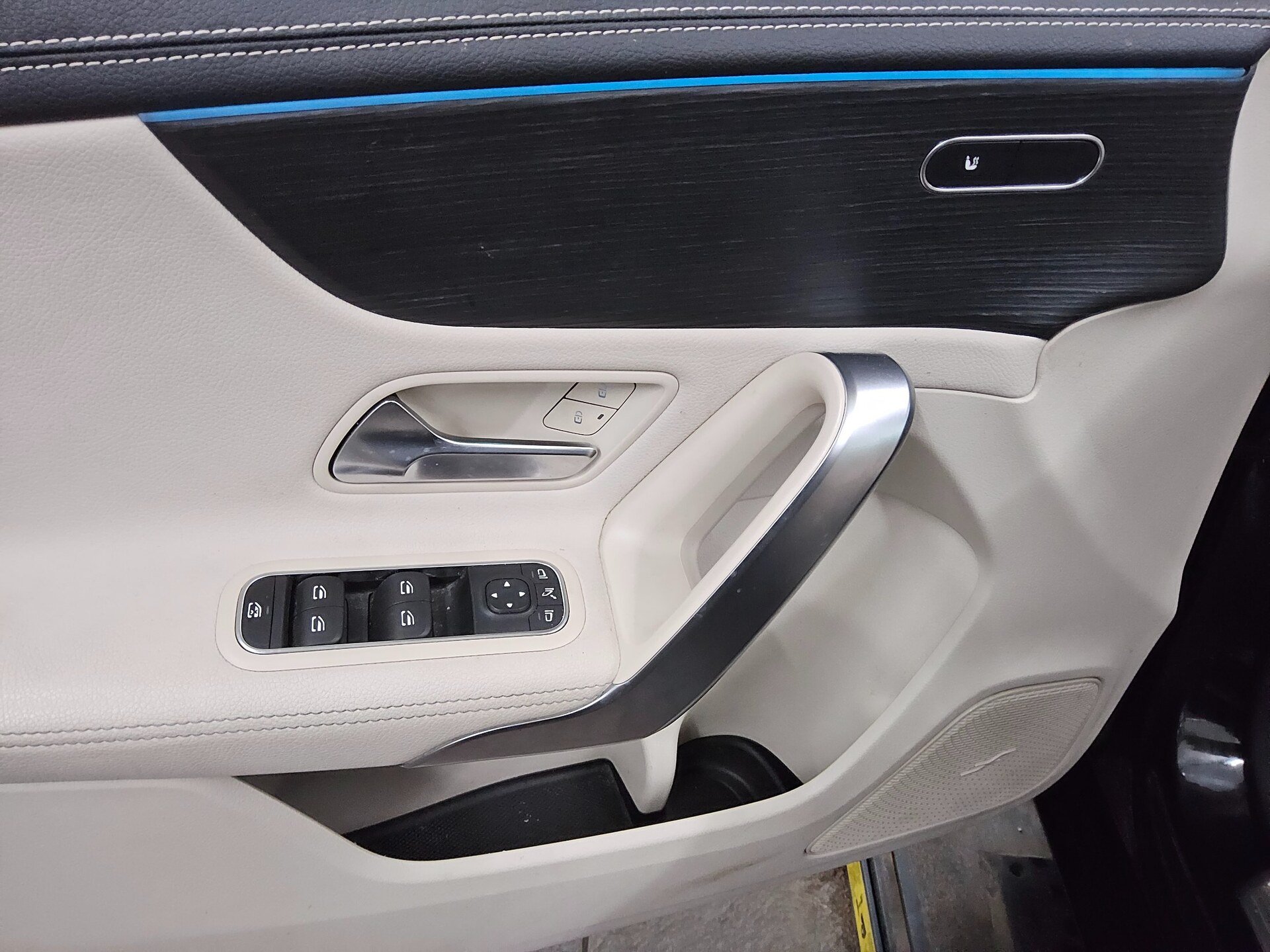 Mercedes-Benz A 220 d Progressive Navi Leder Shz Pano HuD Sound RFK 10