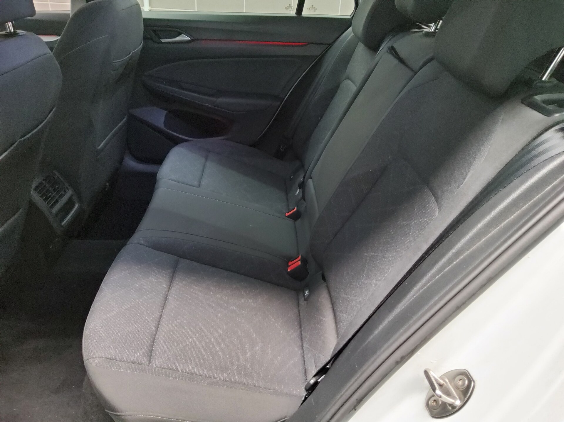 Volkswagen Golf-8 Var. 2.0 TDI Life Navi LED AID Shz ACC 13