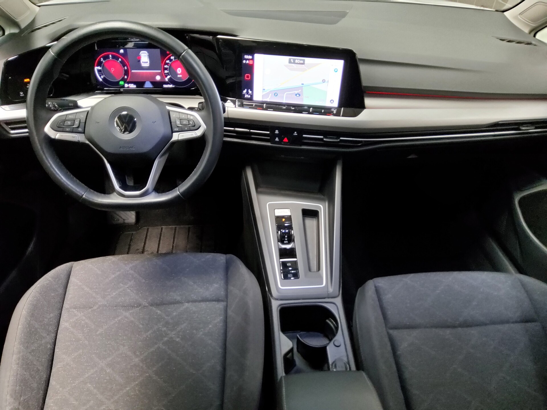 Volkswagen Golf-8 Var. 2.0 TDI Life Navi LED AID Shz ACC 5