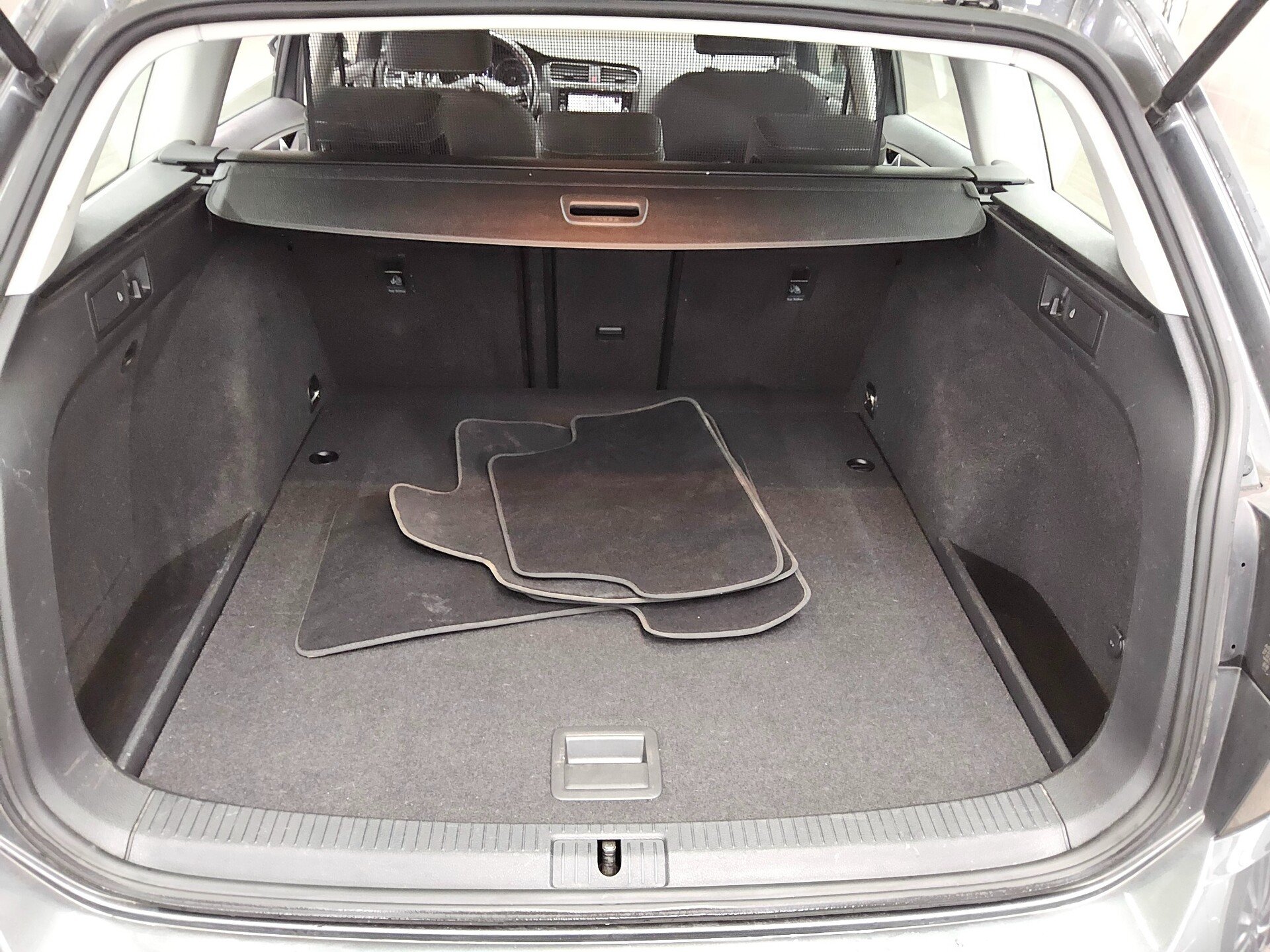 Volkswagen Golf-7 Var. 2.0 TDI Comf. Navi LED ACC PDC 11