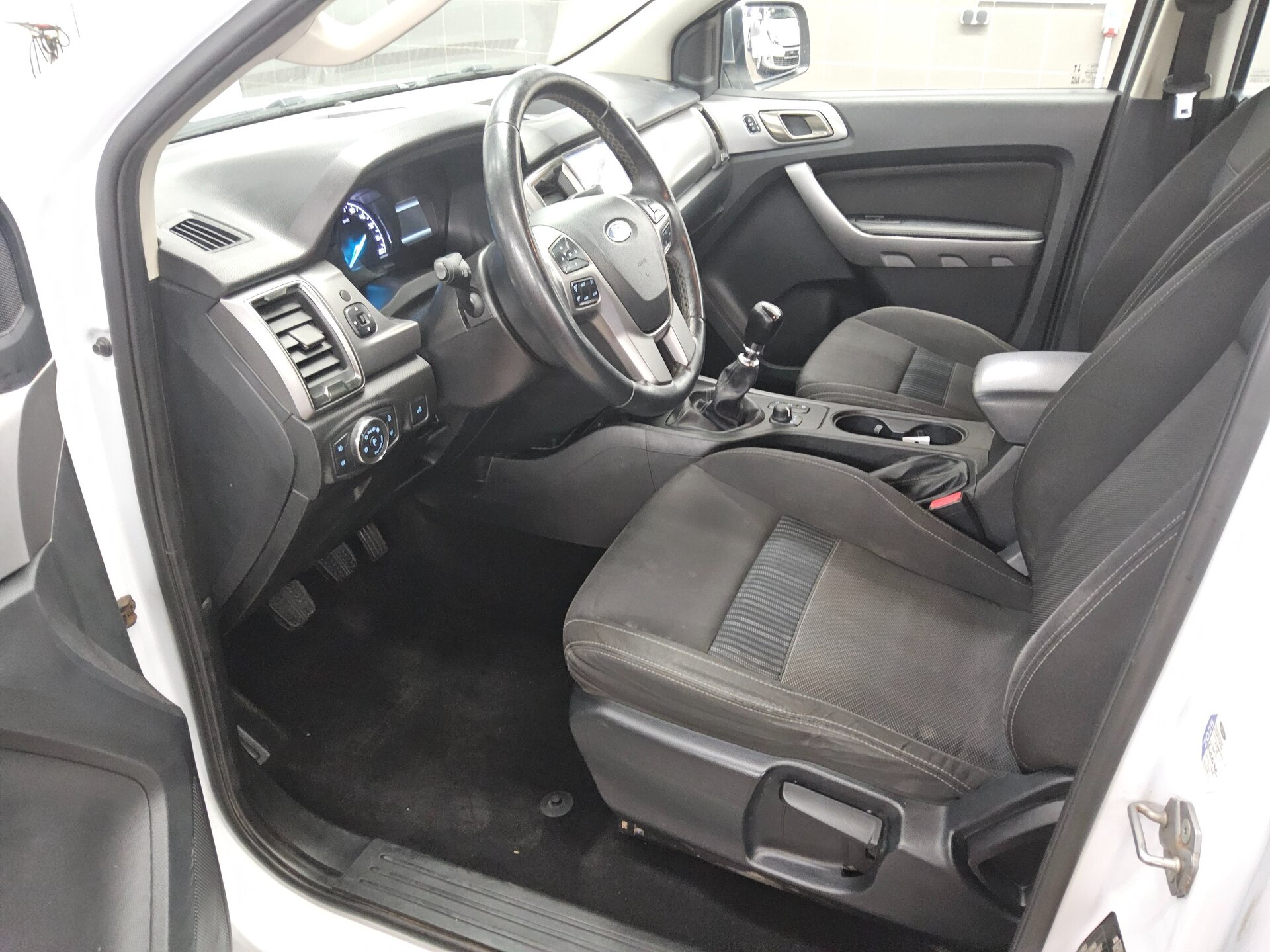 Ford Ranger 2.0 TDCI 4x4 Panther XLT AHK PDC DAB BT 8