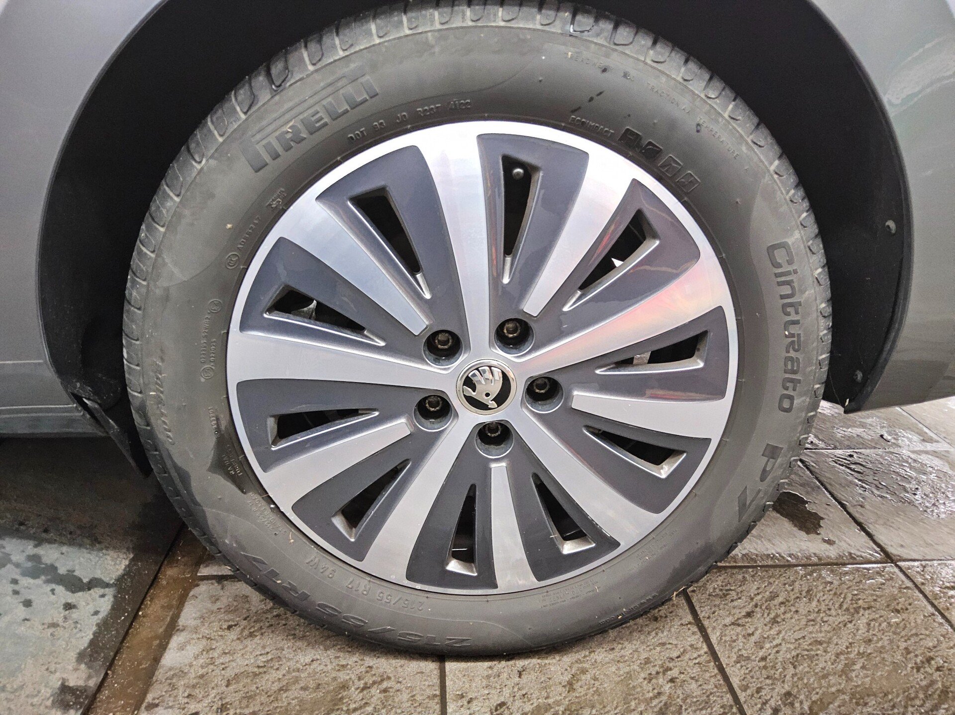 Skoda Superb Kombi 2.0 TDI Ambition Navi LED vc ACC 11