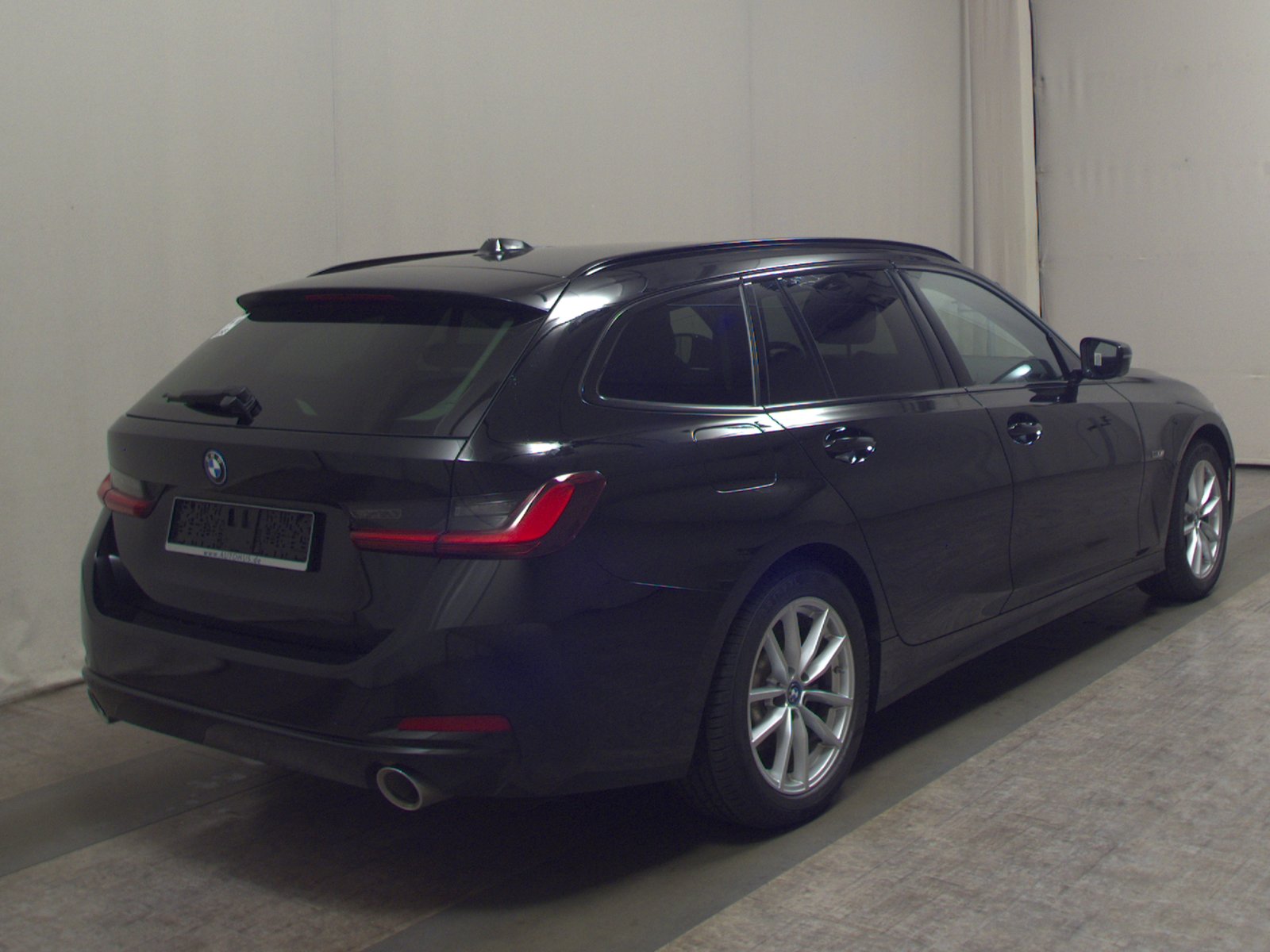 BMW 320e Touring Sport-Line Shz 4