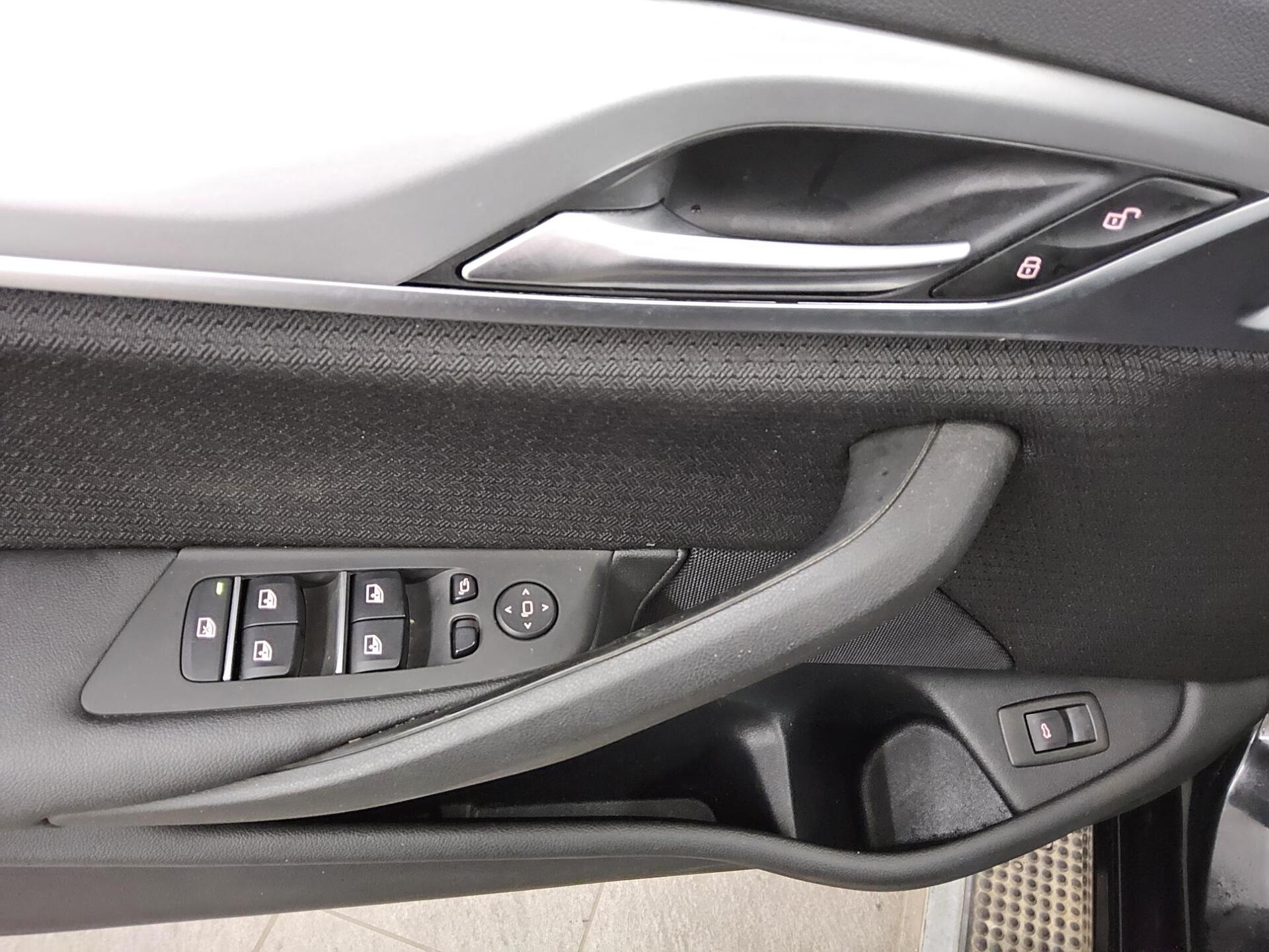 BMW 520dA Touring Navi LED LC-Pro RfK AHK PDC Shz 10
