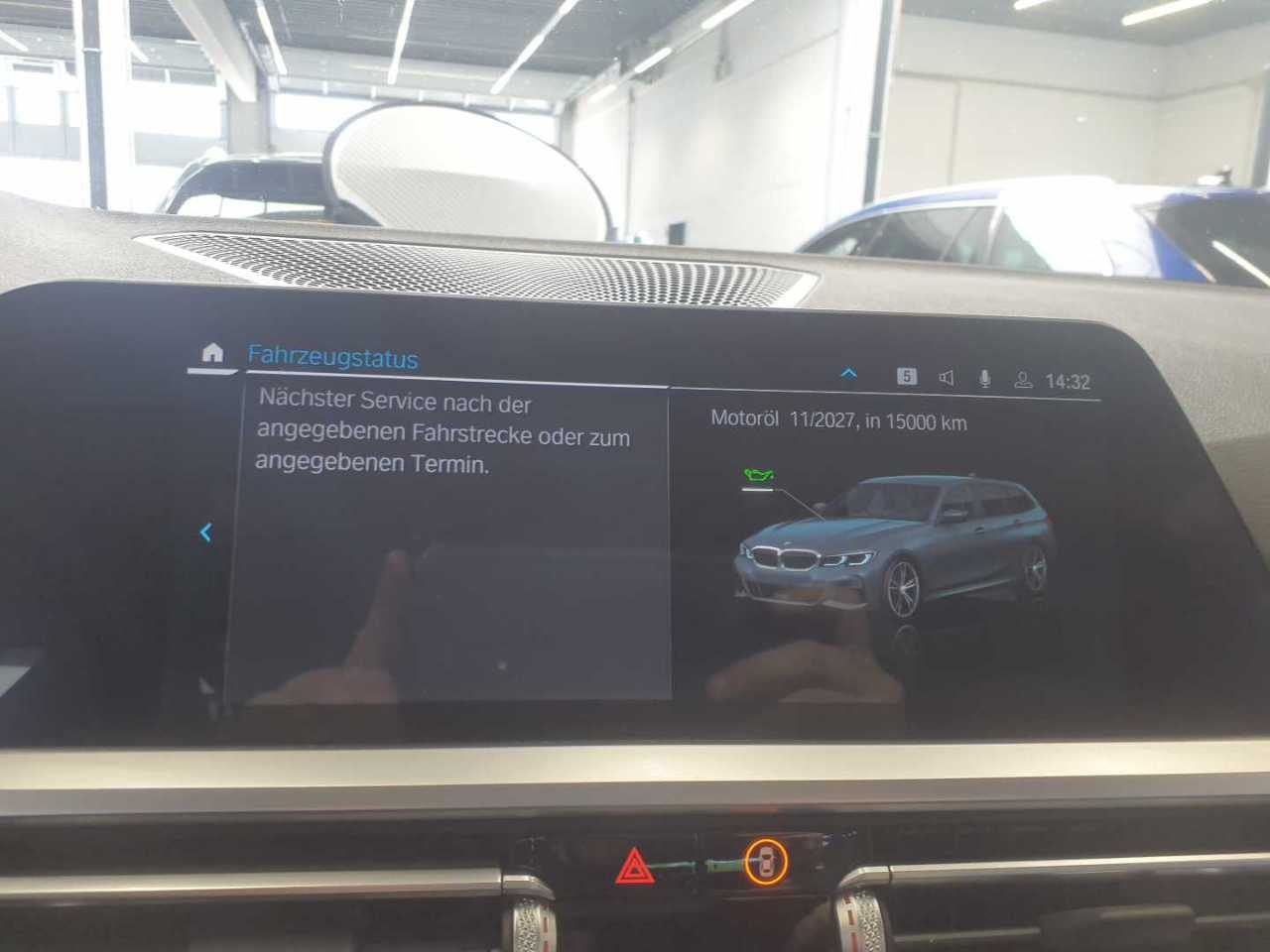 BMW 330e Touring M-Sport HiFi RFK 10