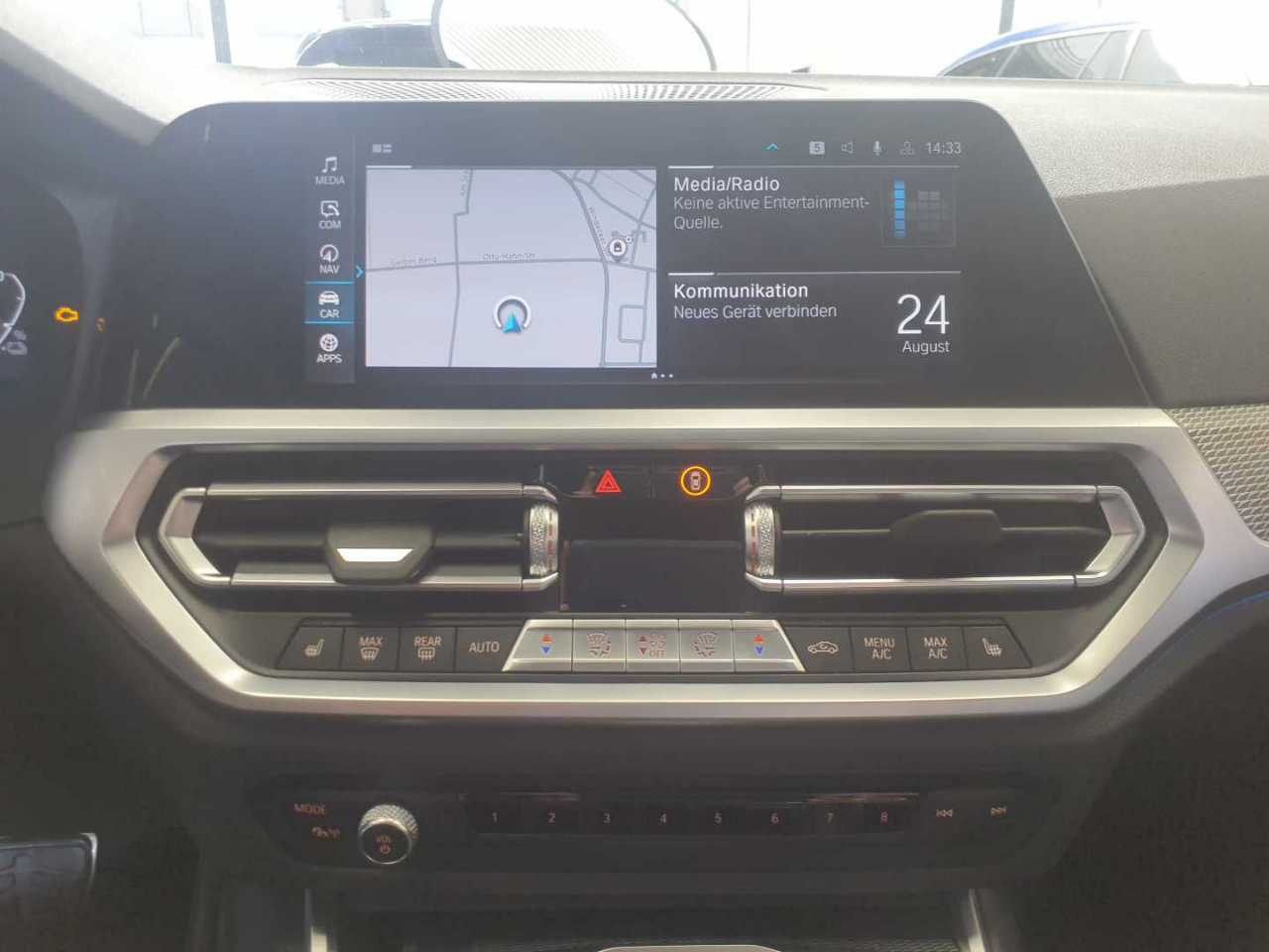 BMW 330e Touring M-Sport HiFi RFK 7