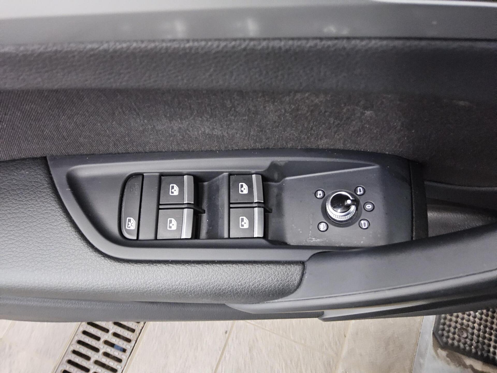 Audi Q5 40 TDI Qu. Navi Matrix vc+ HuD RFK ACC 10
