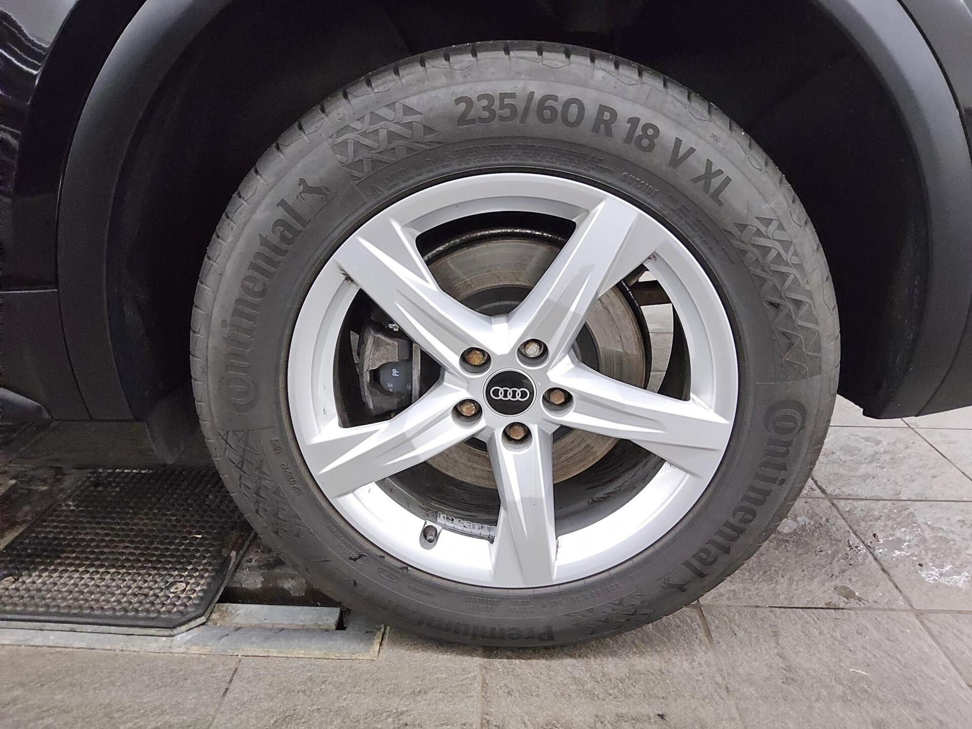 Audi Q5 40 TDI Qu. Navi Matrix vc+ HuD RFK ACC 11