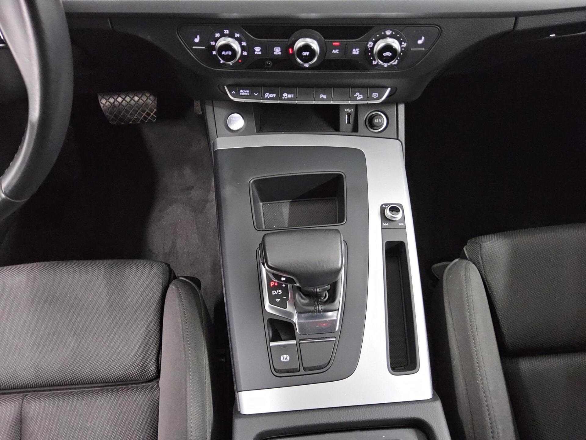 Audi Q5 40 TDI Qu. Navi Matrix vc+ HuD RFK ACC 6