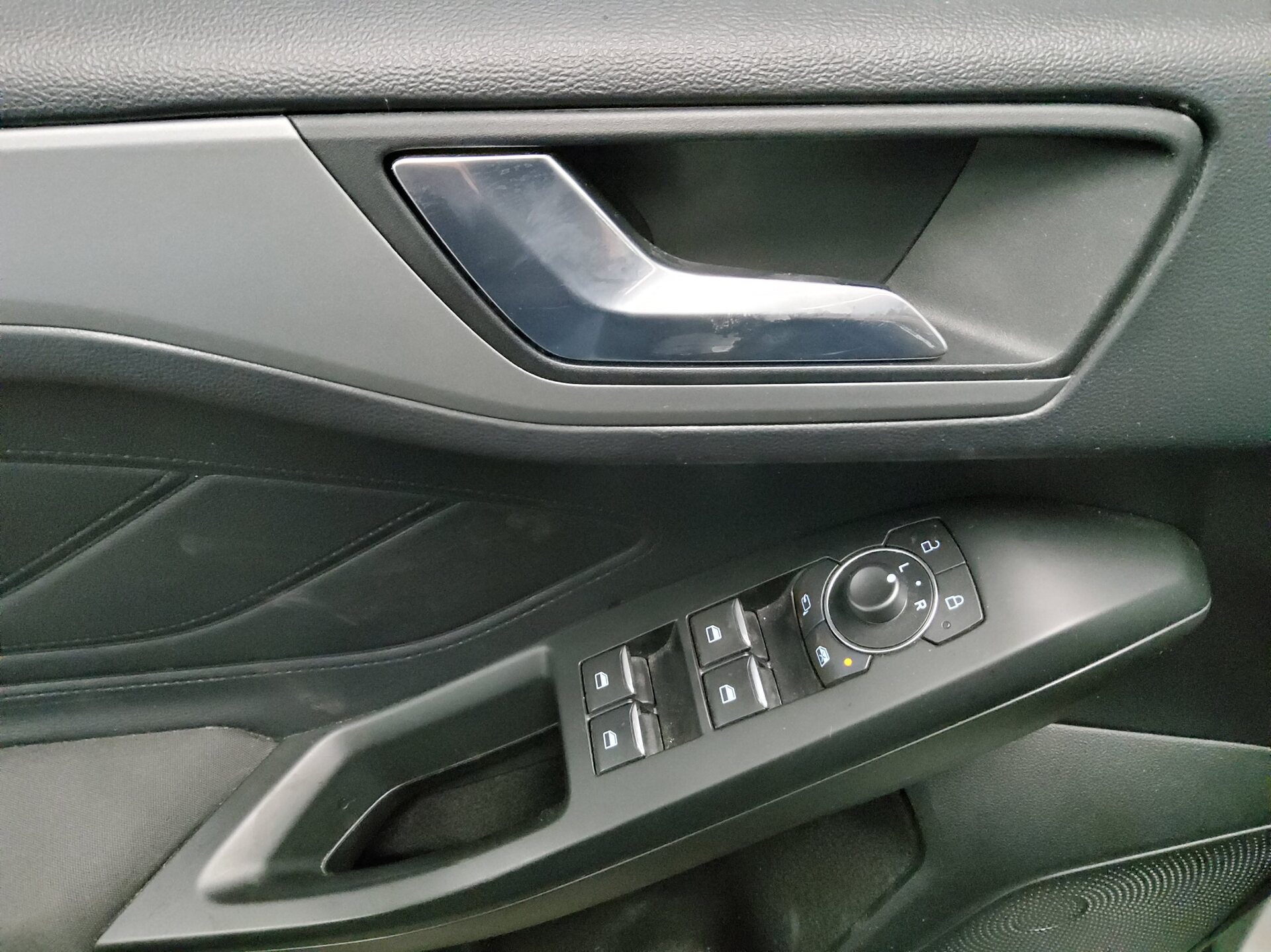 Ford Focus Turnier 1.5 EB Cool&Connect Navi RFK AHK 9