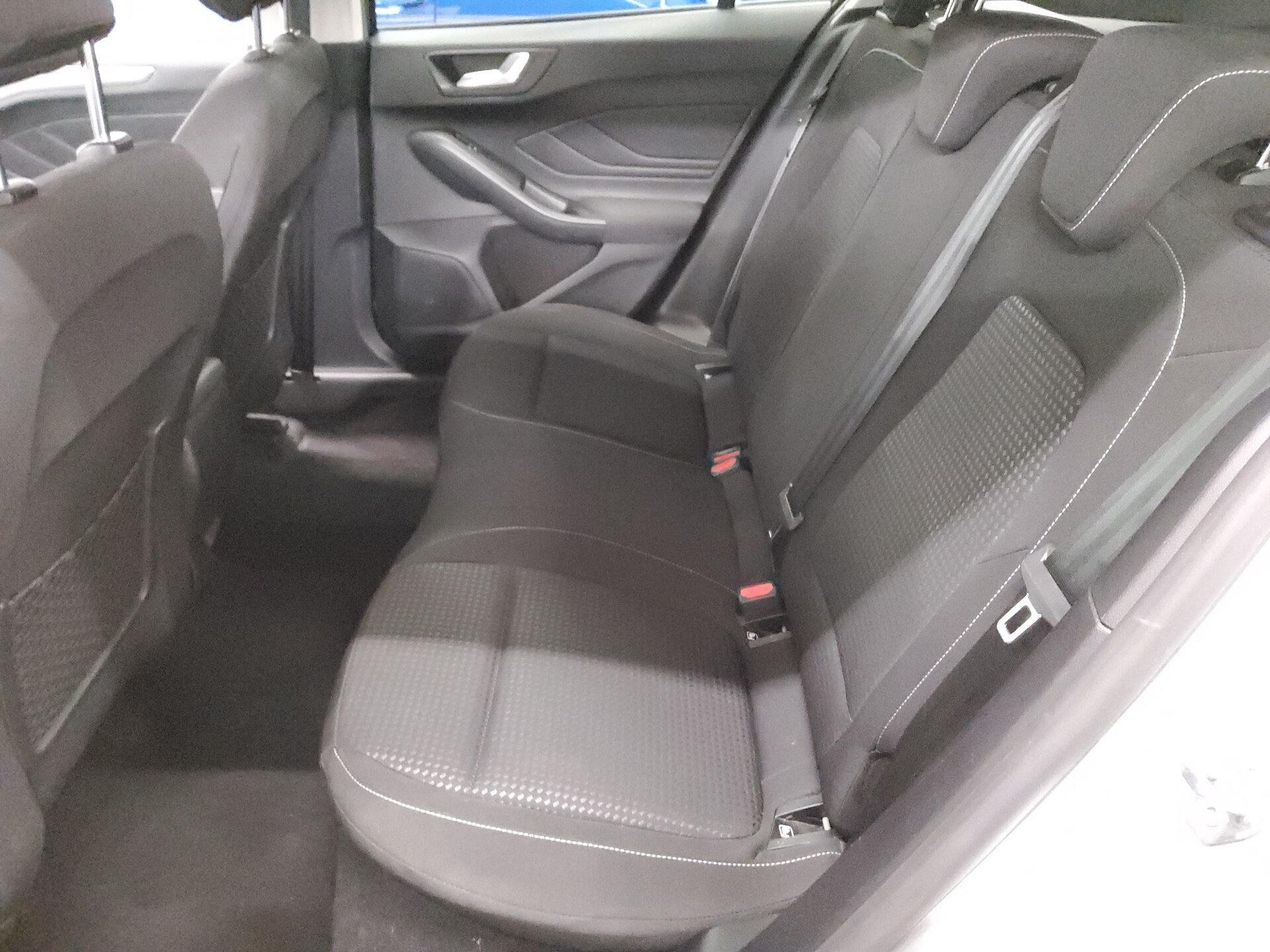 Ford Focus Turnier 1.5 EB Cool&Connect Navi RFK AHK 13