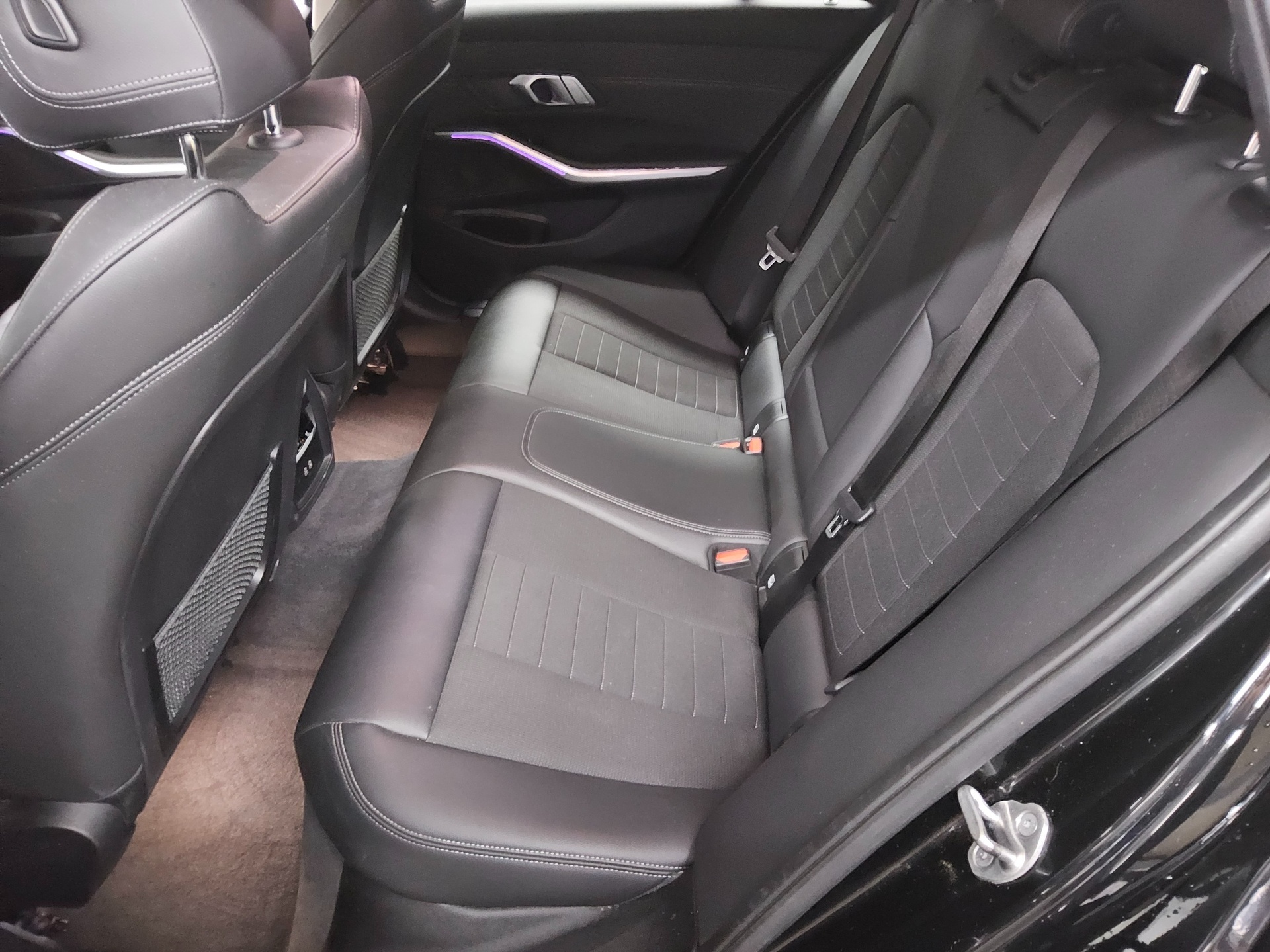 BMW 330e Touring Sport-Line T-Leder Navi LED HiFi 13