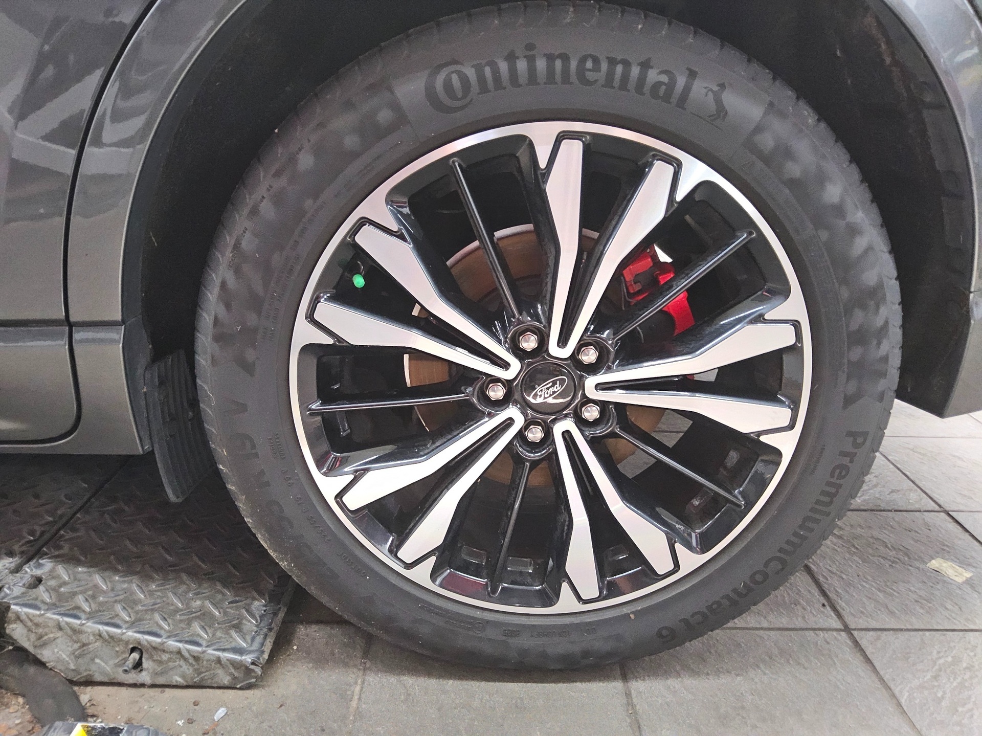 Ford Kuga 2.0 EB ST-Line X Navi LED vc RfK AHK HuD 11