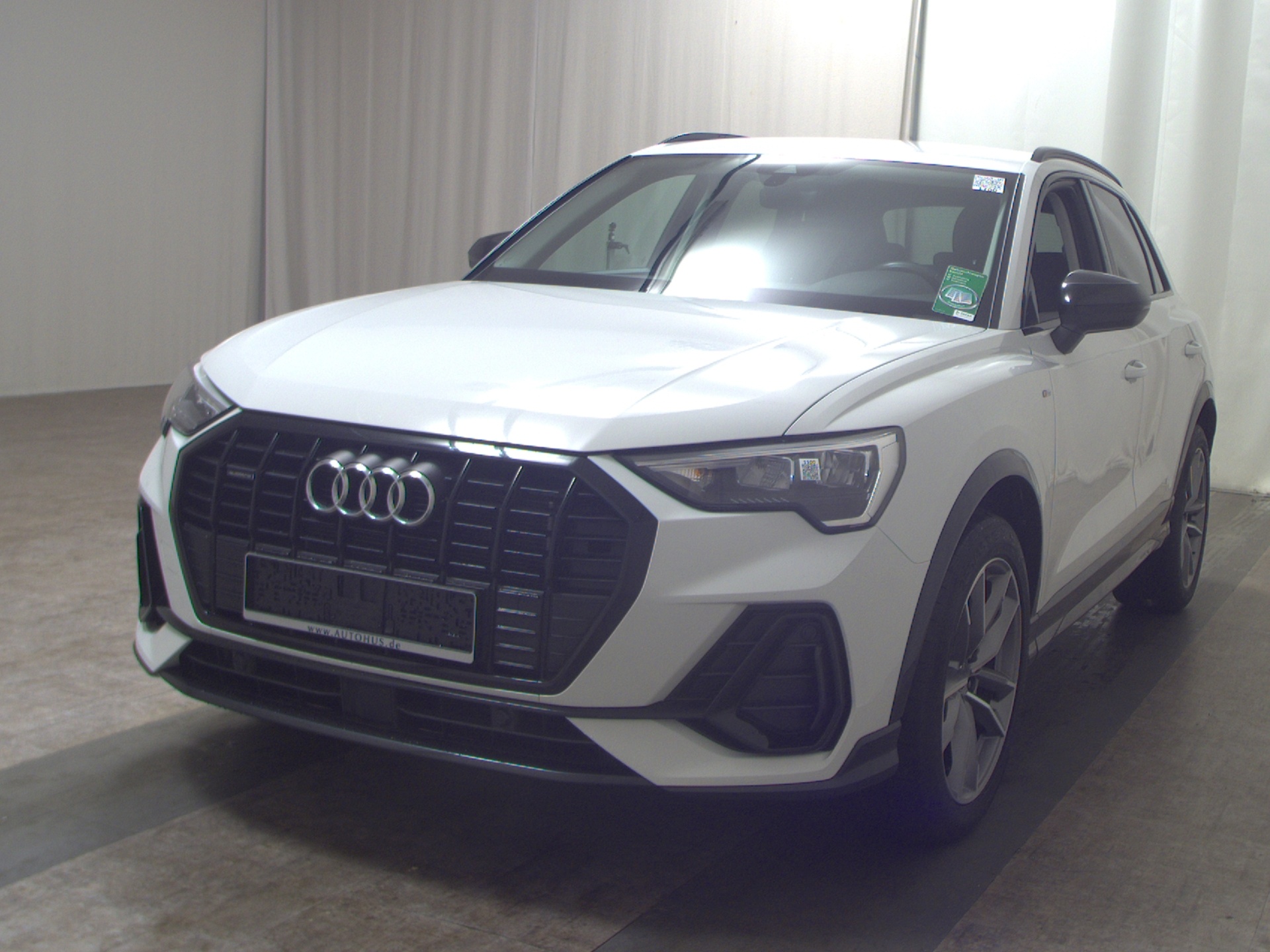 Audi Q3 40 TDI Qu. S-Line Optik-Paket Navi LED vc RfK 2