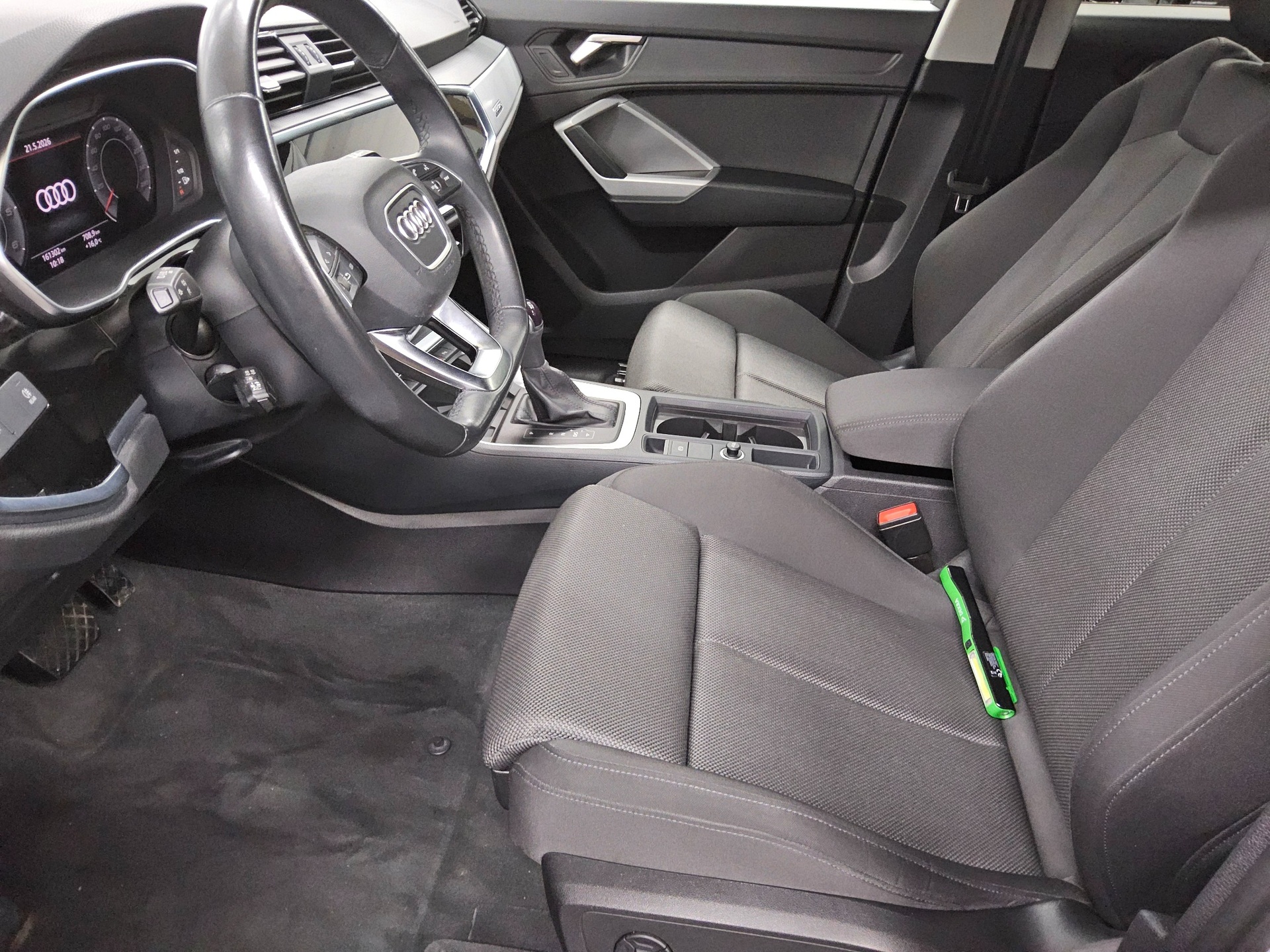 Audi Q3 40 TDI Qu. S-Line Optik-Paket Navi LED vc RfK 9