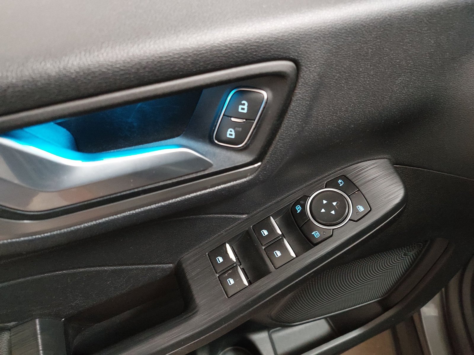 Ford Kuga 2.0 EB 4x4 Titanium X T-LEDER NAVI LED AHK 5