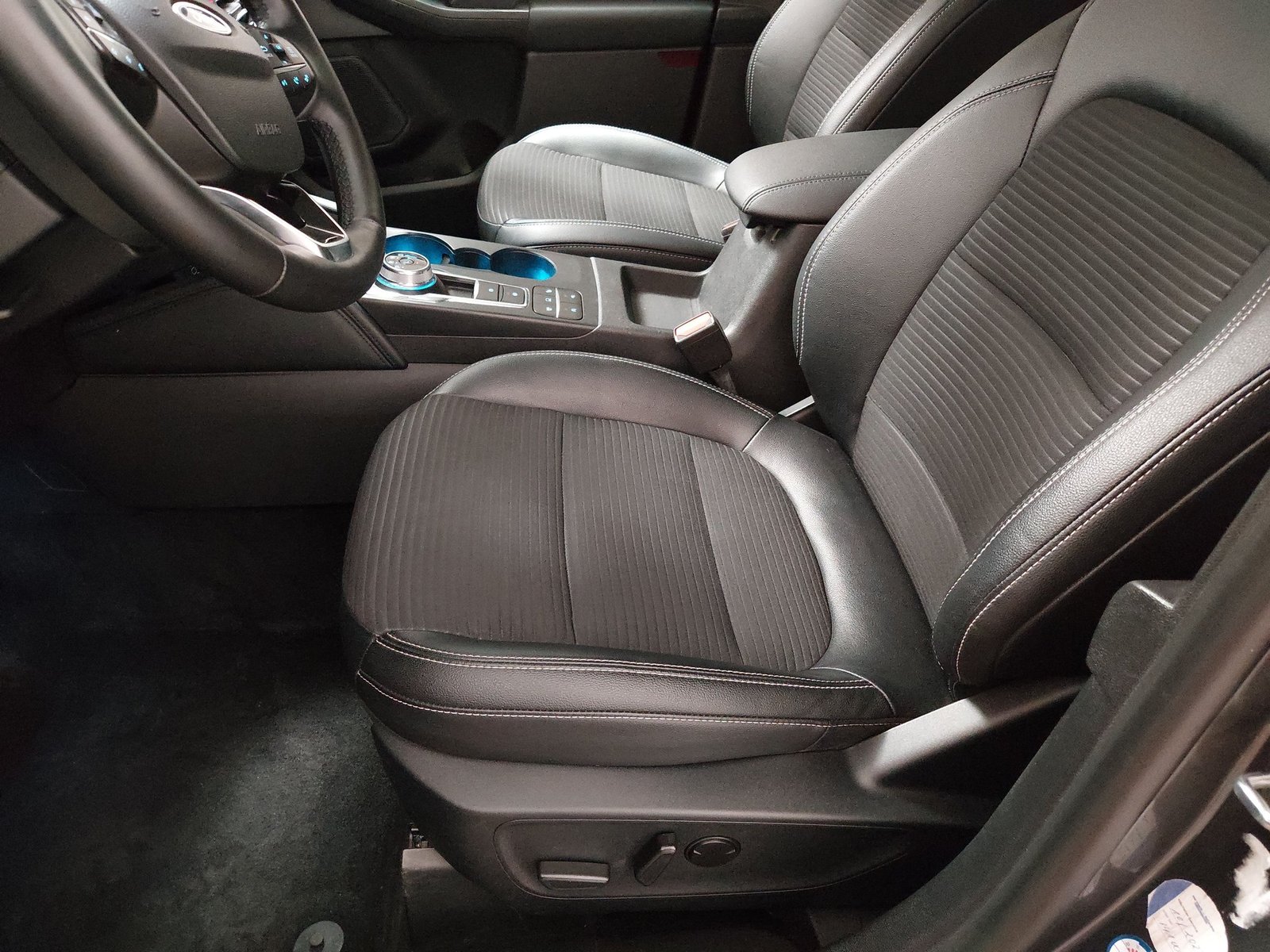 Ford Kuga 2.0 EB 4x4 Titanium X T-LEDER NAVI LED AHK 6