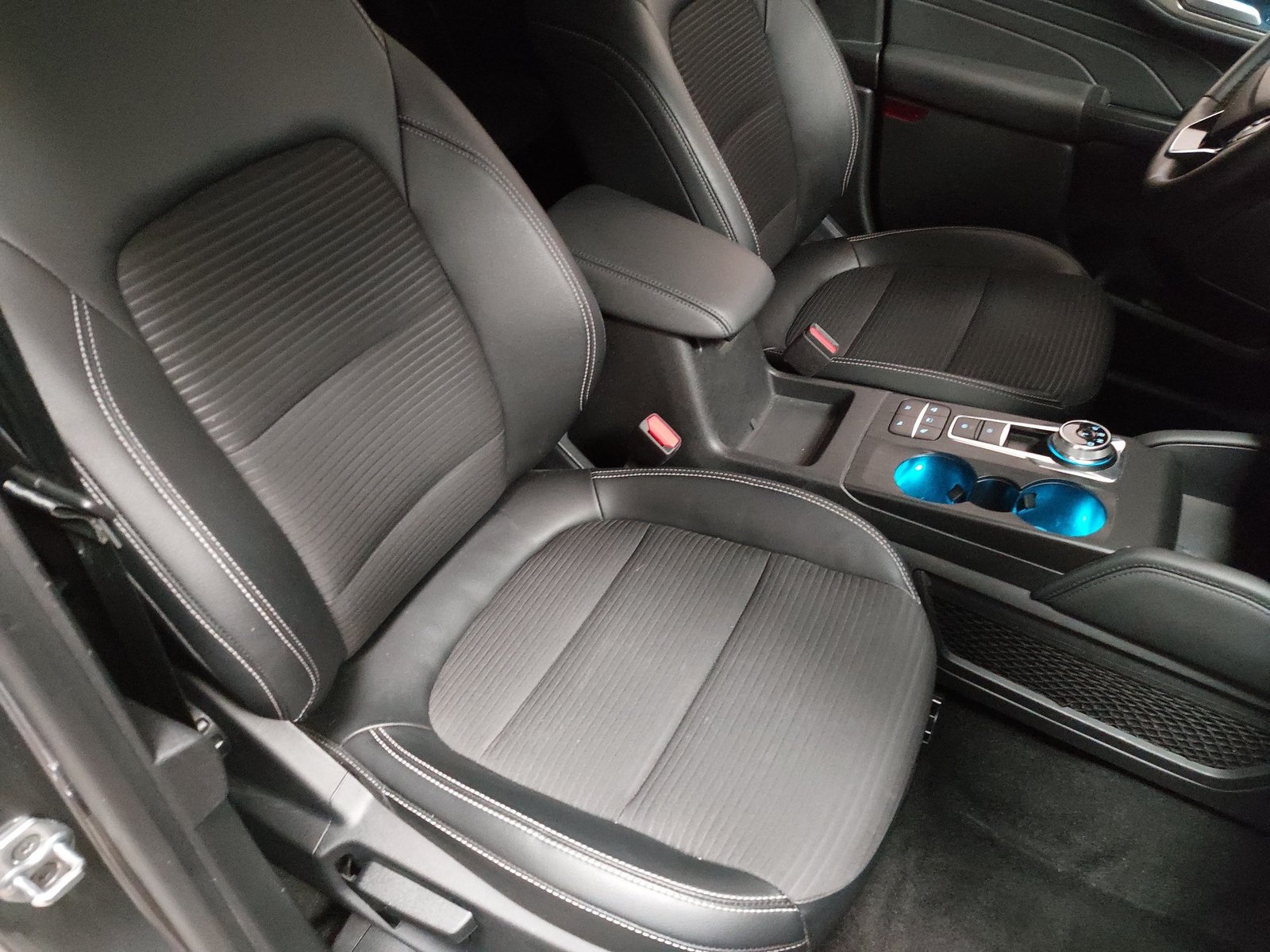 Ford Kuga 2.0 EB 4x4 Titanium X T-LEDER NAVI LED AHK 12